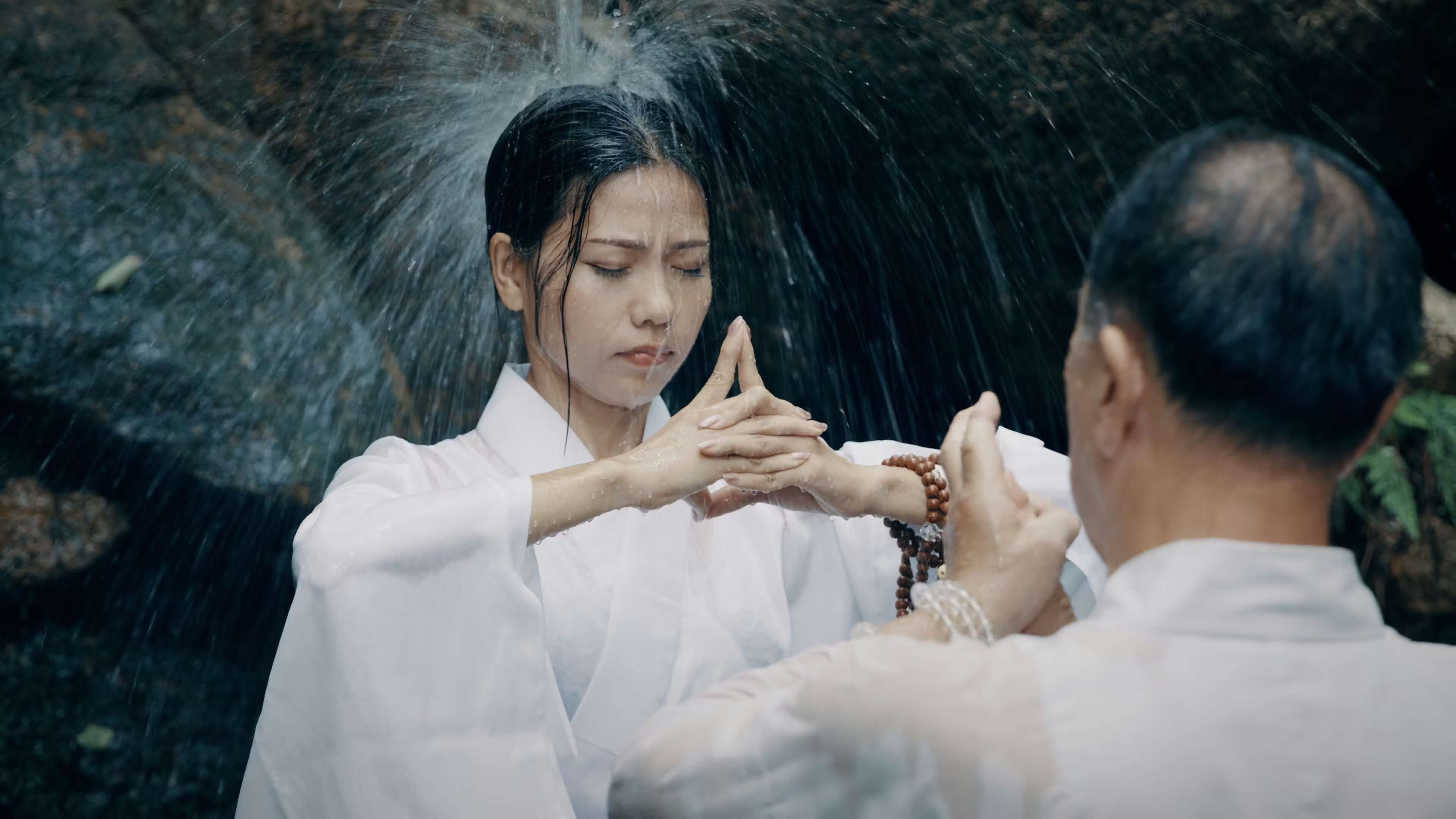 тагики с водопадом ритуал